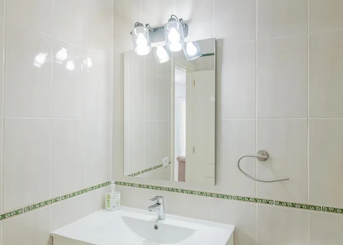 Iki White Playa La Arena * Puerto de Santiago (Tenerife)