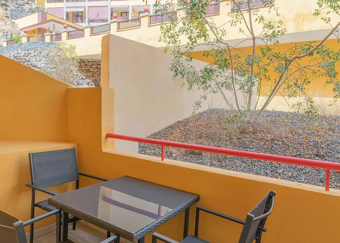 Iki White Playa La Arena * Puerto de Santiago (Tenerife)