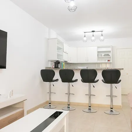 Iki White Playa La Arena * Puerto de Santiago (Tenerife)